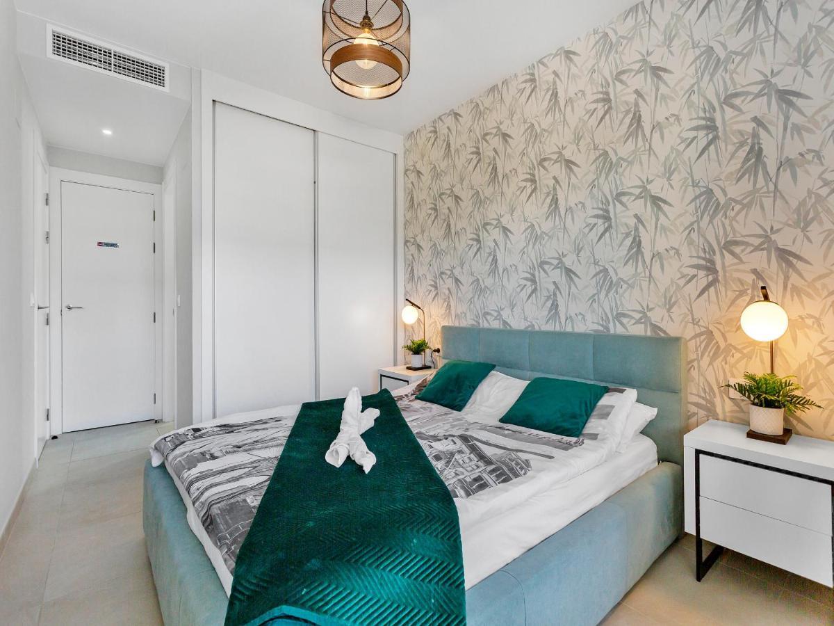 Lovely First Floor Apartment, Heating Pool ! Alicante Exterior photo